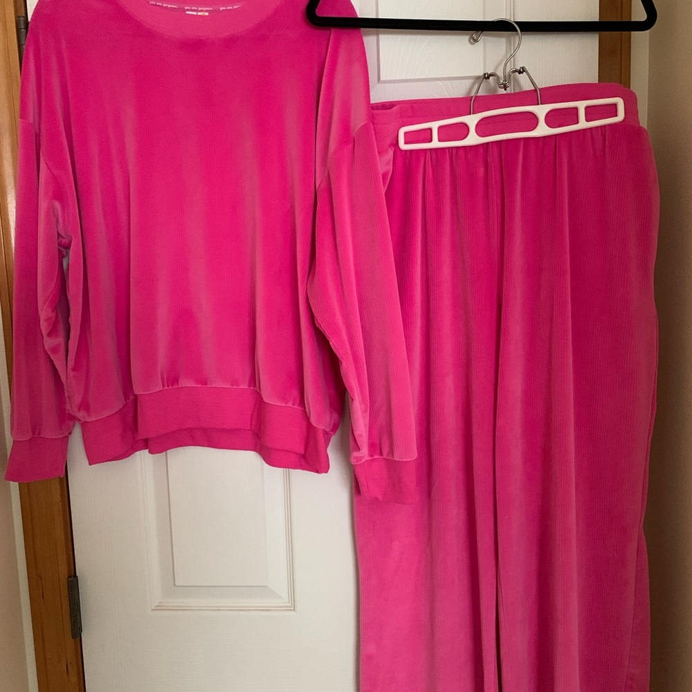 Cozy Pink Pajama Set for Relaxed Sleepwear
